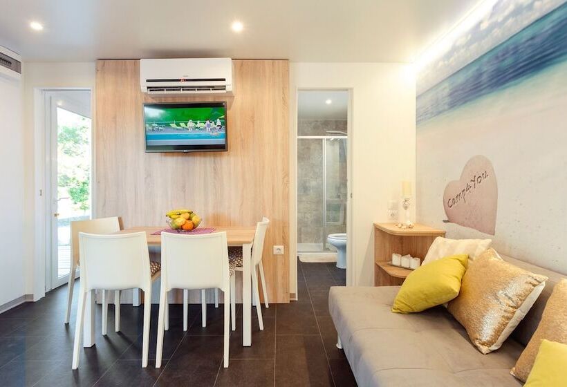 Отель Mobile Homes Fkk Nudist Camping Solaris