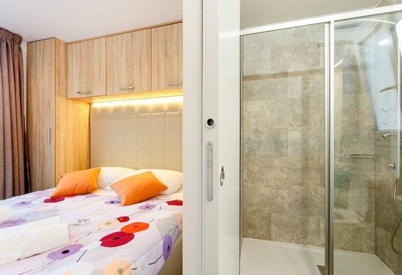 Отель Mobile Homes Fkk Nudist Camping Solaris