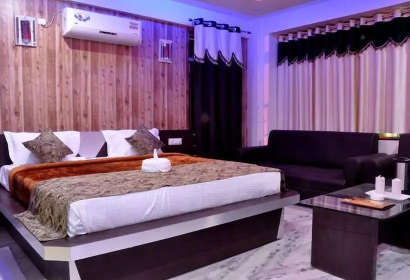 ホテル Neelam Palace