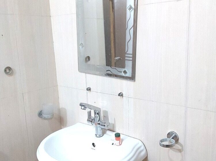 בית מלון כפרי Neelam Palace