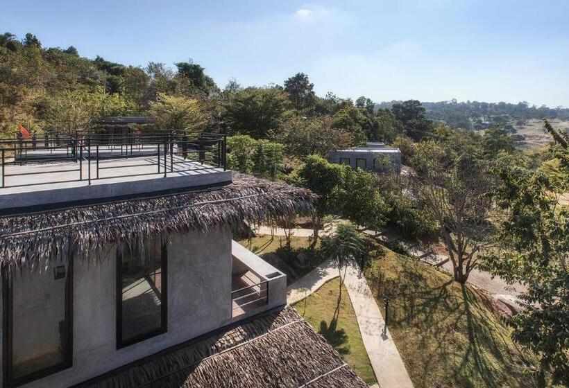 酒店 Twelve Oclock Resort