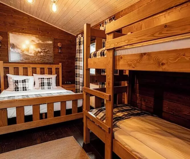 Hotelli Western Camp Resort