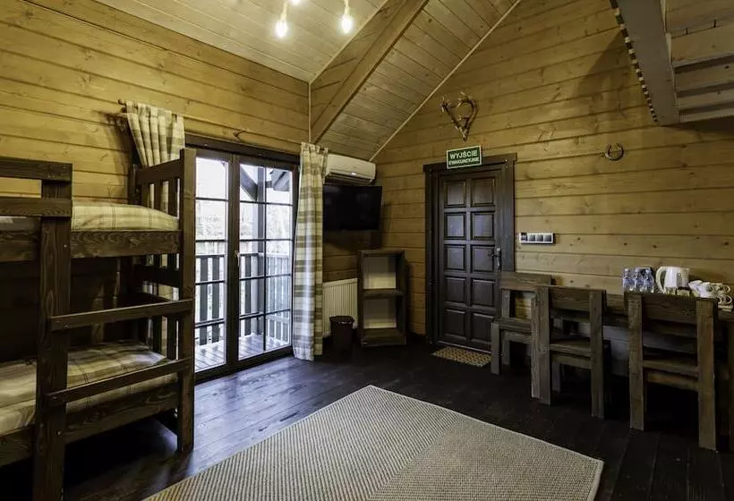 Hotelli Western Camp Resort