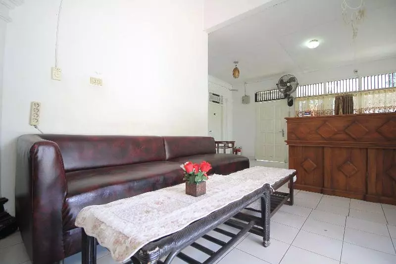 Hotelli Wisma Zahra By Oyo Rooms