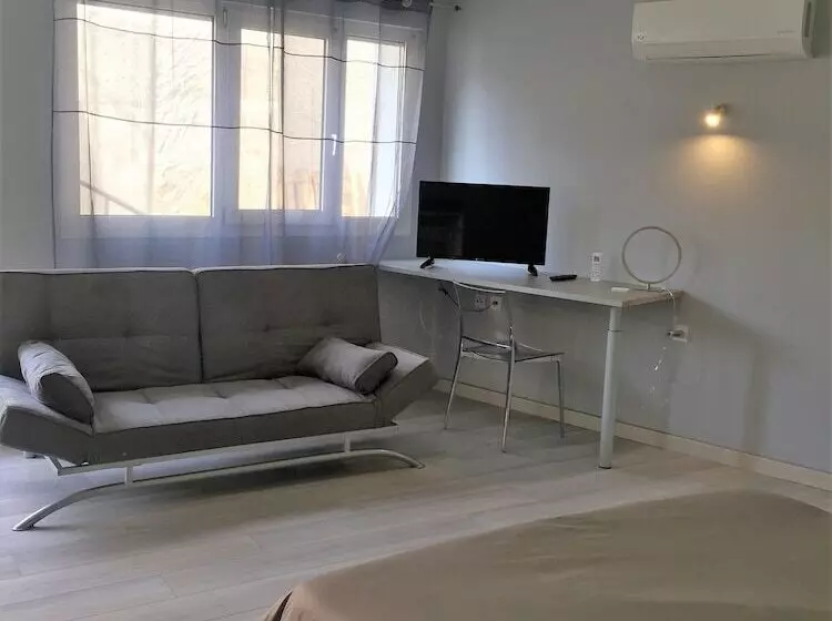 ペンション Au Pied De La Roche