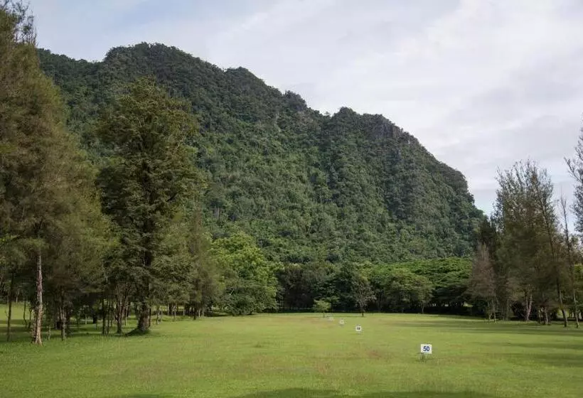 Majatalo Thongphaphum River