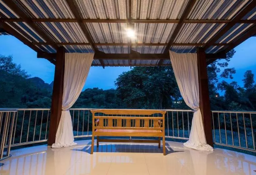 Majatalo Thongphaphum River