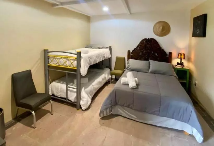 ユースホステル Huerta Don Felipe