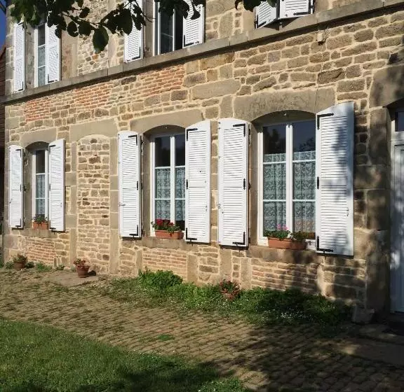 Aamiaismajoitus (B&B) Morvan Séjours