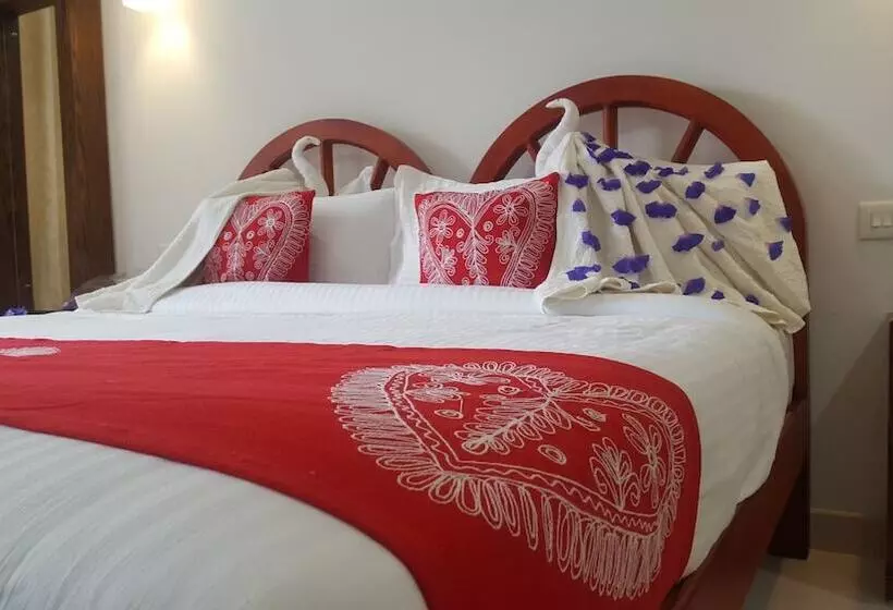 Bed & Breakfast Tree Blanche Munnar