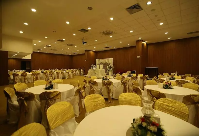 Gdz Hotels Gediz Business