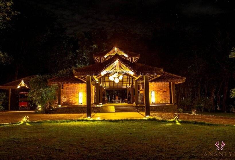 Hotel Anantya By The Lake