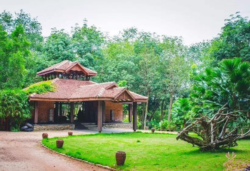 Hotelli Anantya By The Lake
