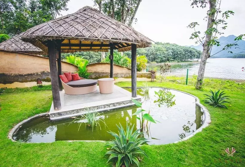 Hotelli Anantya By The Lake