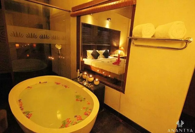 Hotelli Anantya By The Lake
