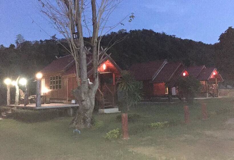 ホテル Baan Phukaotoknam Resort