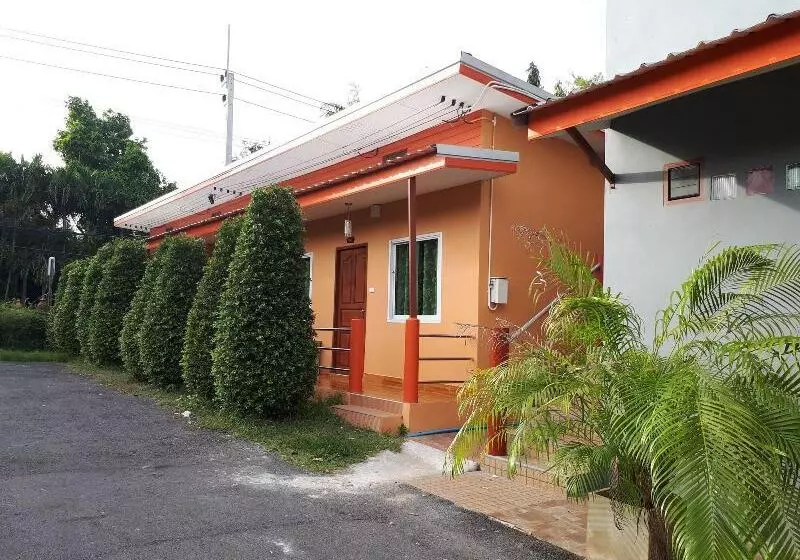 ホテル Baan Rimnam Resort