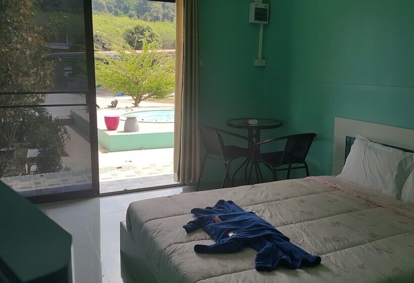 בית מלון כפרי Baanpoonana