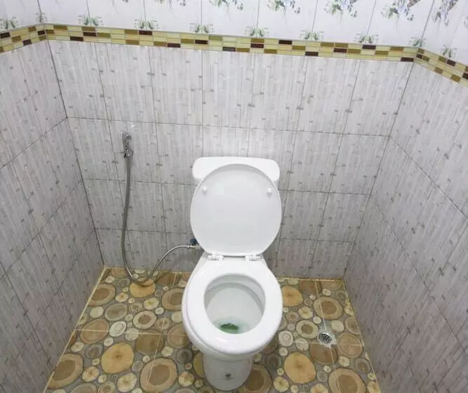 ホテル Baanpoonana