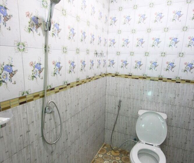 בית מלון כפרי Baanpoonana