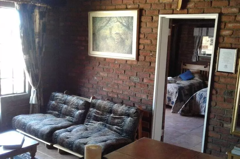 Hotelli Ebenhaeser Guest Farm