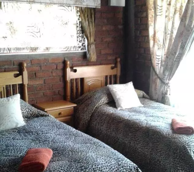 Hotelli Ebenhaeser Guest Farm