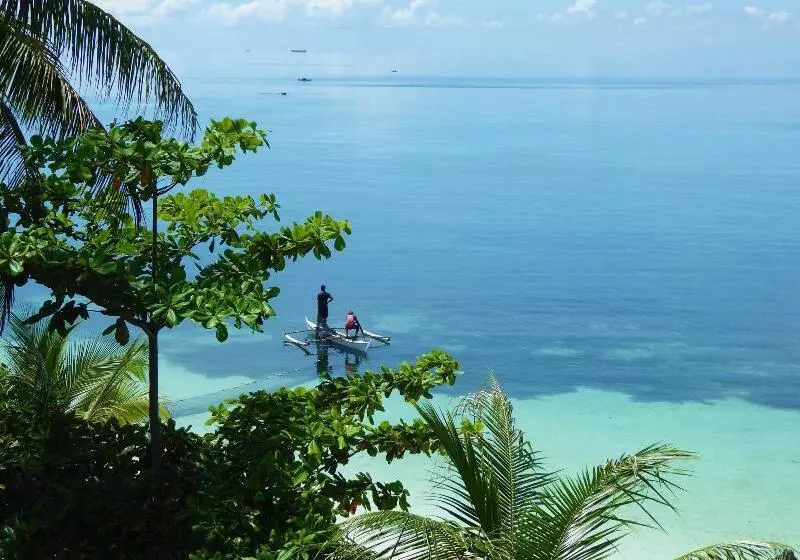 Hotell Island View Beachfront Resort