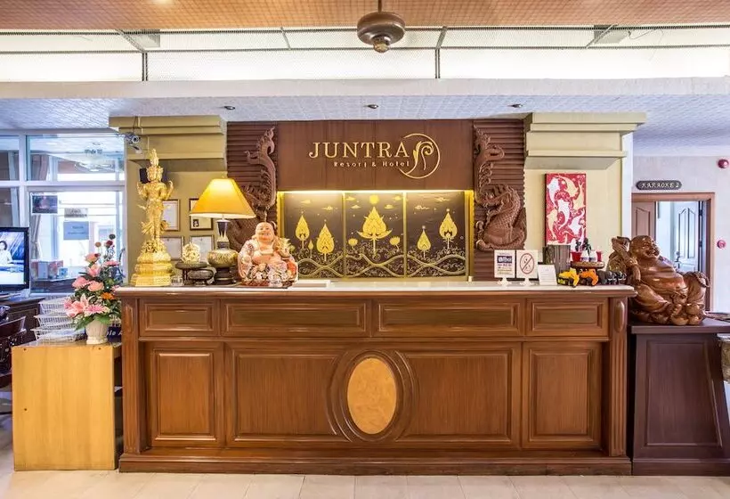 ホテル Juntra Resort And