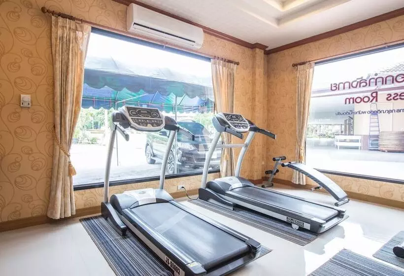 ホテル Juntra Resort And