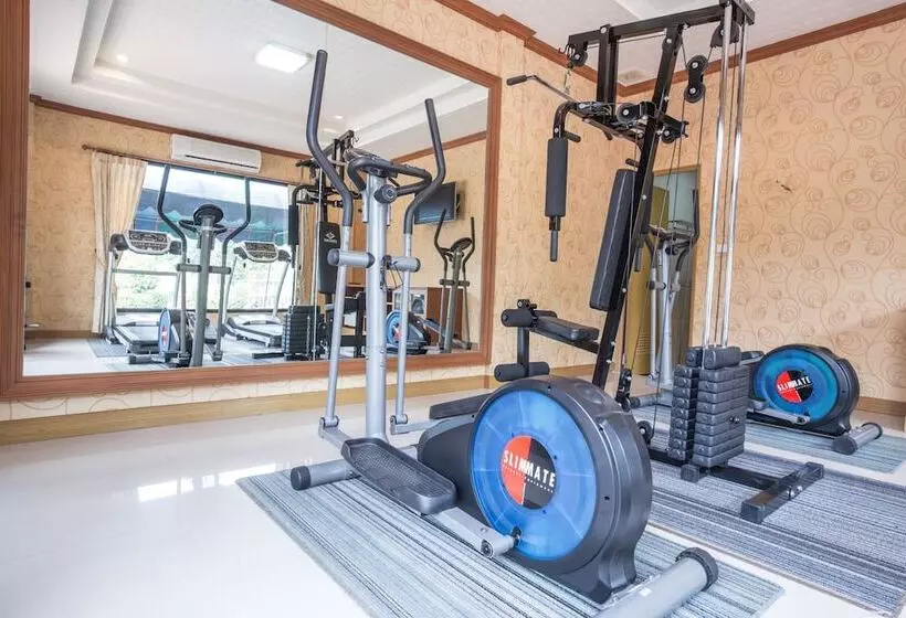 ホテル Juntra Resort And