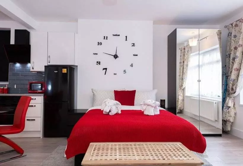 Hotelli Modern Studio In Harrow