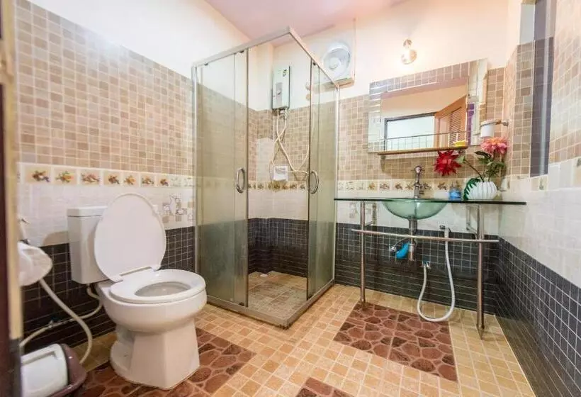 Hotelli Poomvarin Resort