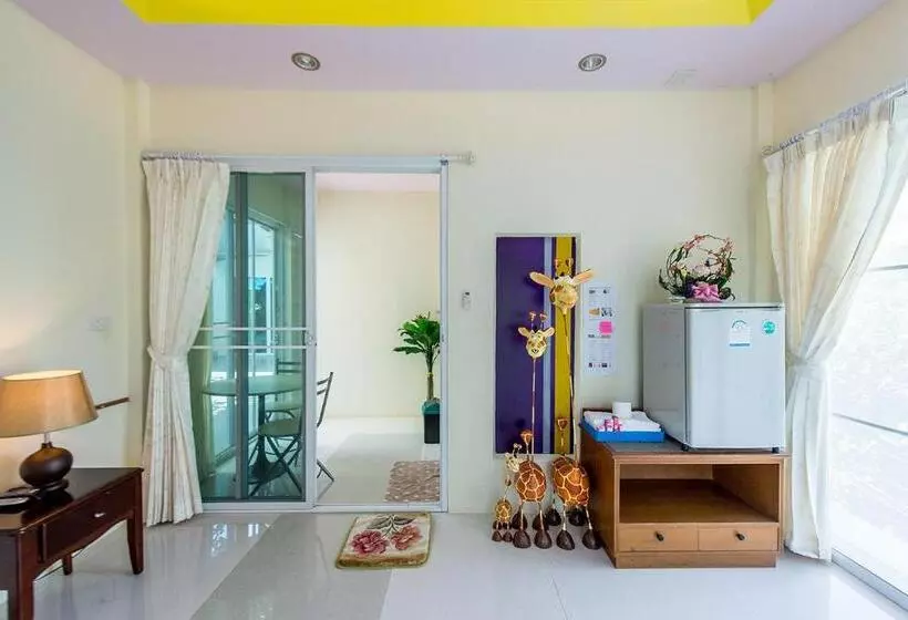 Hotelli Poomvarin Resort