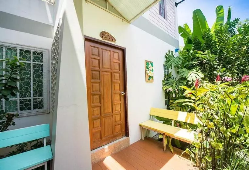 Hotelli Poomvarin Resort