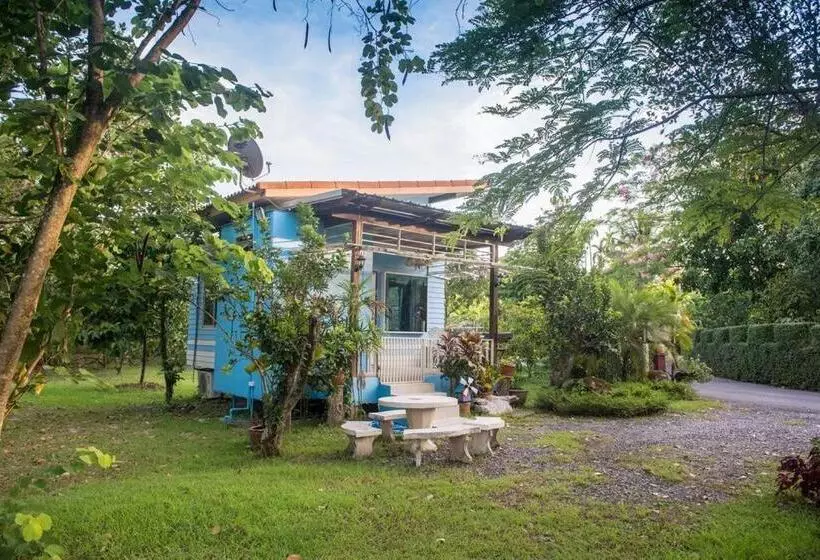 Hotelli Poomvarin Resort