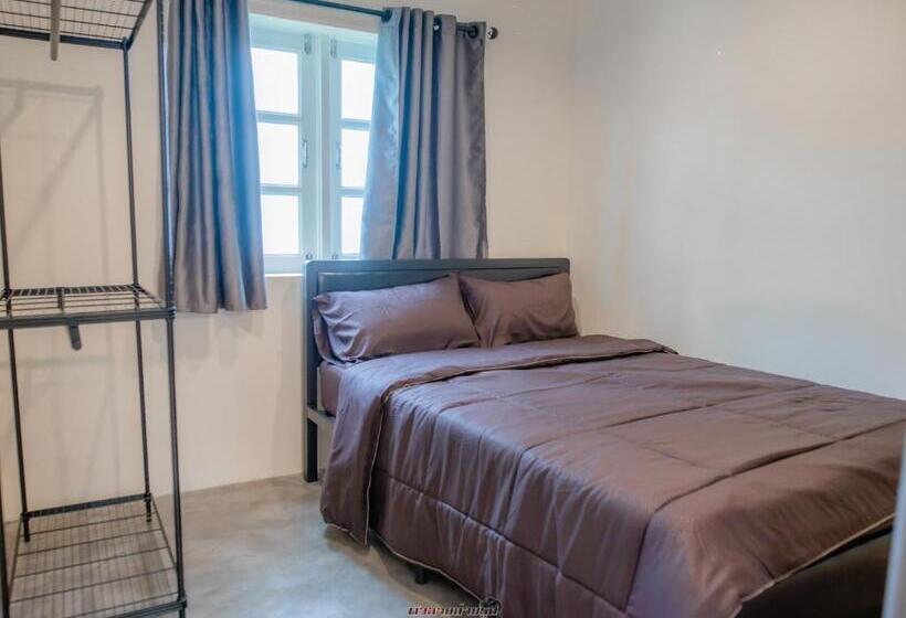 Hotel Poomvarin Resort