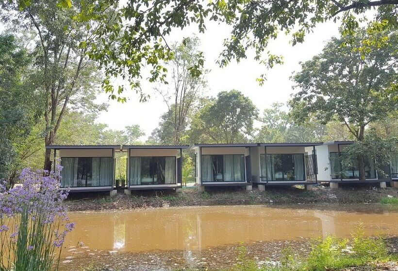 Отель Saksupha Resort