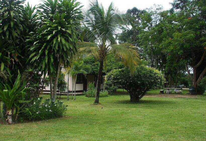 Отель Saksupha Resort