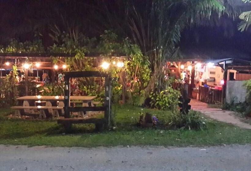 Отель Saksupha Resort