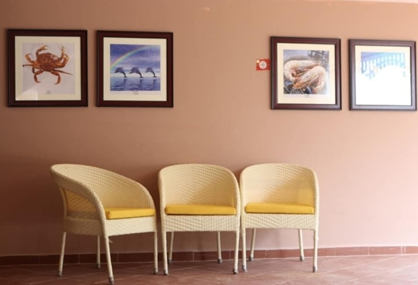 בית מלון כפרי Swosti Chilika Resort