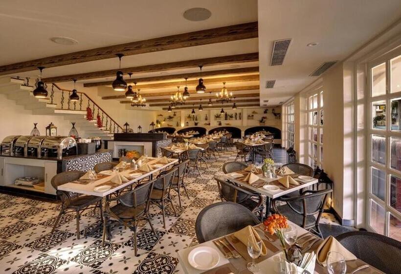 בית מלון כפרי Swosti Chilika Resort