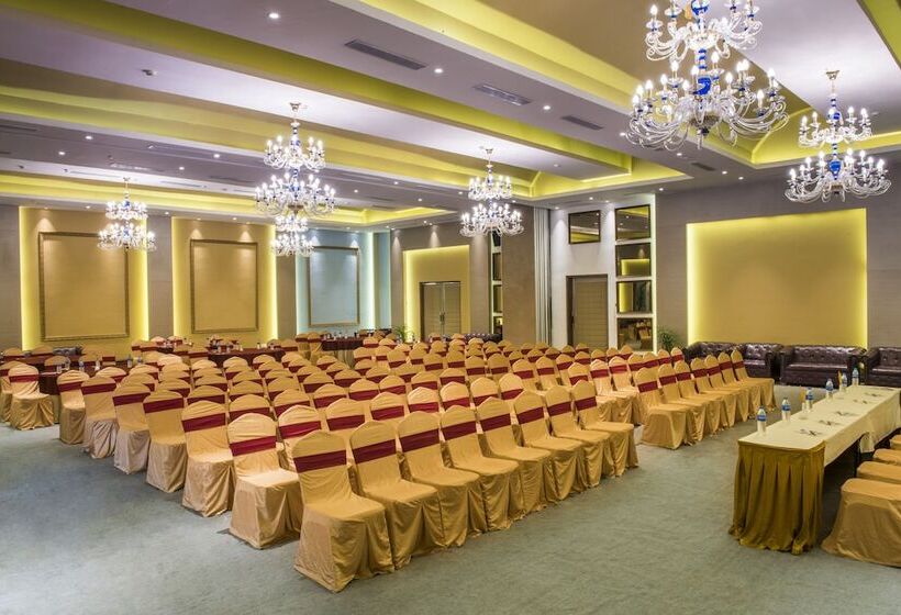 בית מלון כפרי Swosti Chilika Resort