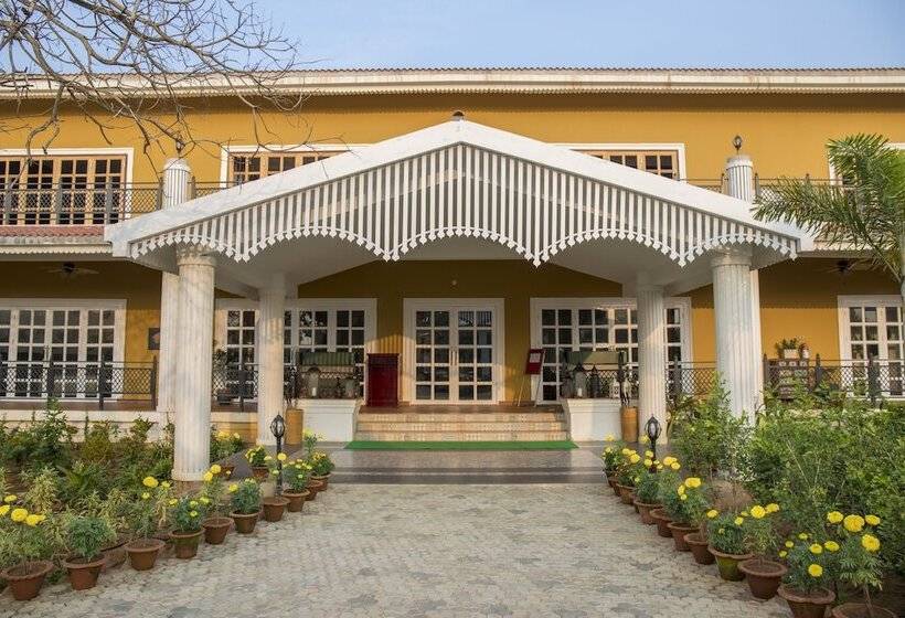 בית מלון כפרי Swosti Chilika Resort