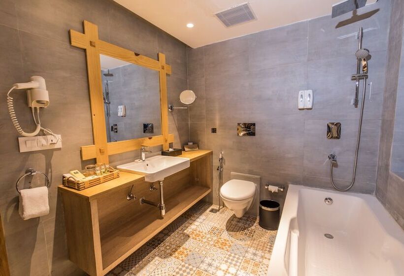 בית מלון כפרי Swosti Chilika Resort