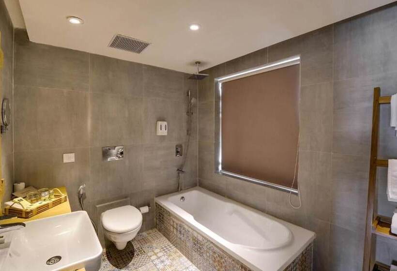 בית מלון כפרי Swosti Chilika Resort