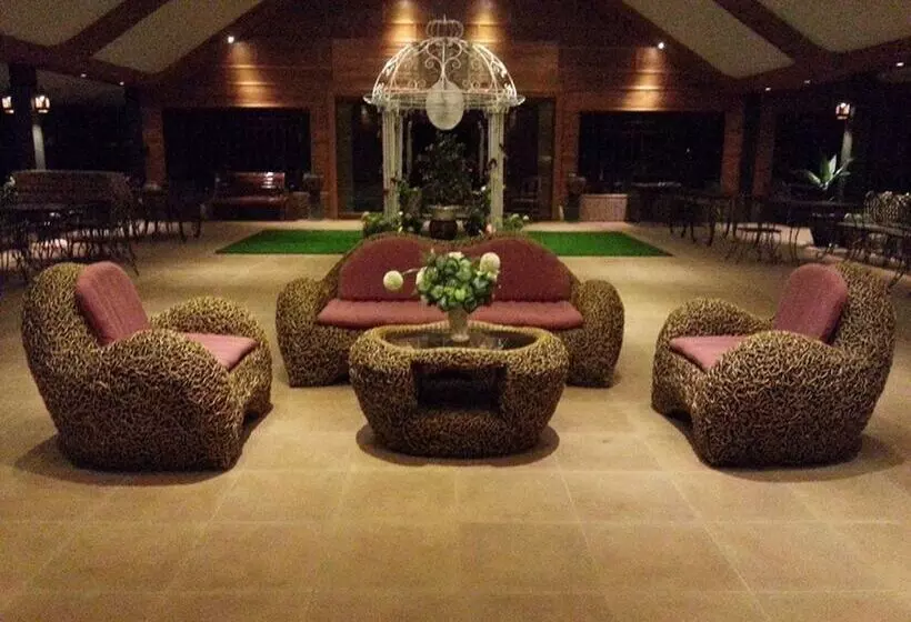 Hotelli The Farm Resort And Restaurant