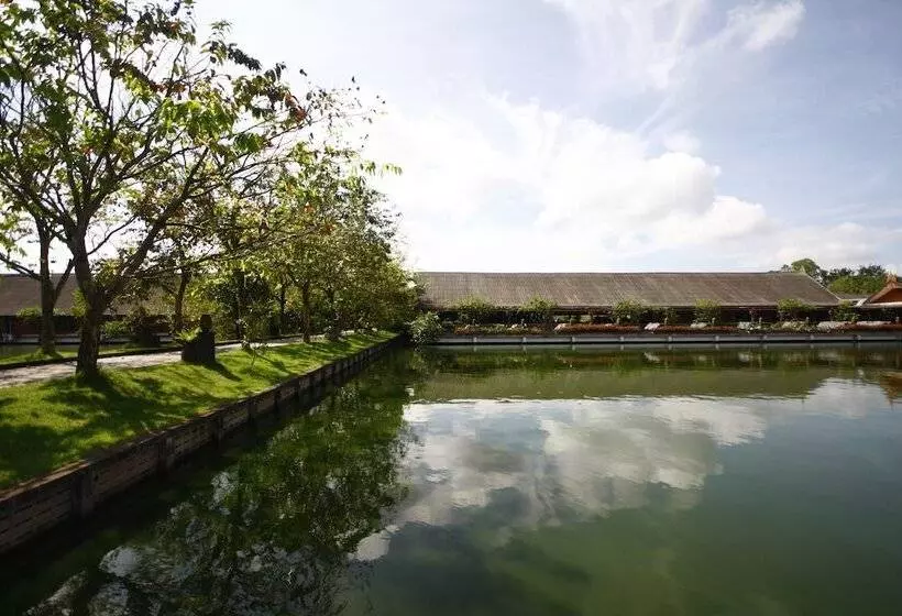 Hotelli The Farm Resort And Restaurant