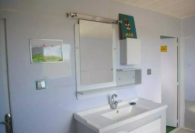 ホテル Xanadu Yurts