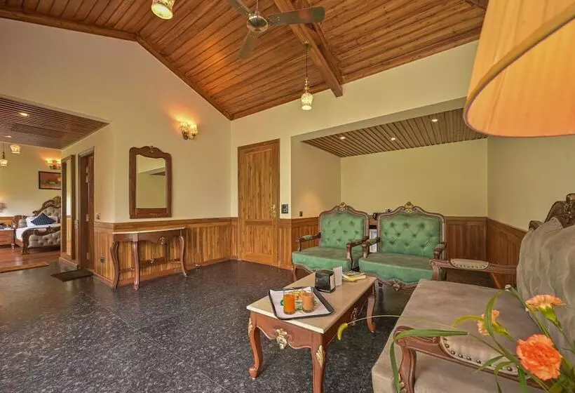 Jungle Lodge Resort