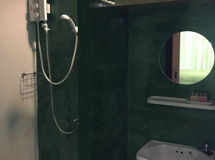 פנסיון Baan Phor Bang Kon Tee